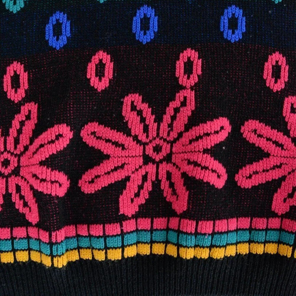 Vintage Jaymie Rose Black with Multi-Colour Floral Design Sweater - Picture 12 of 12